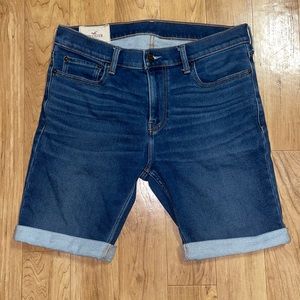 Hollister dark blue denim shorts - size 32 - made with flex